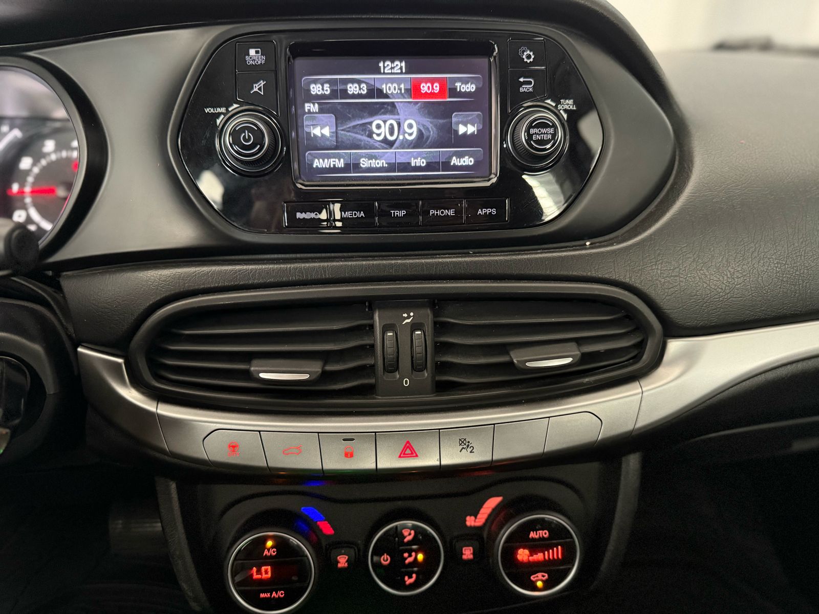 Vehicle_43_Image_16.jpeg