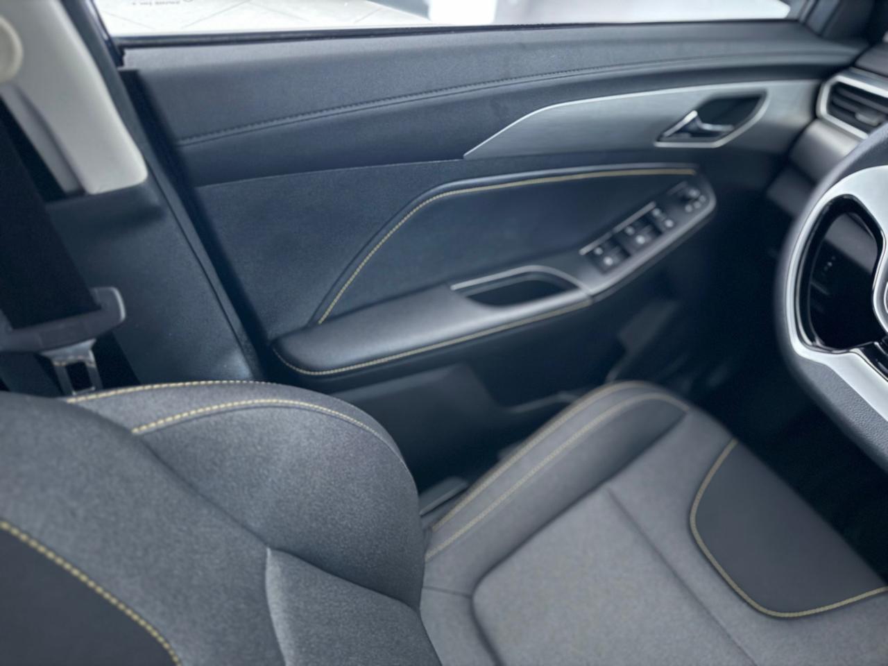 baic-x35-azul-13.jpeg