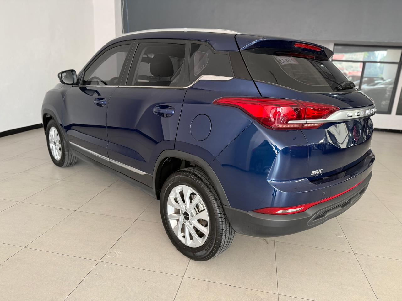 baic-x35-azul-3.jpeg