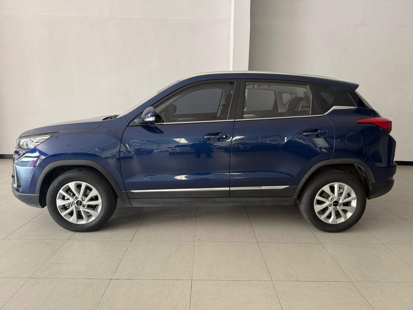 baic-x35-azul-v-2.jpeg