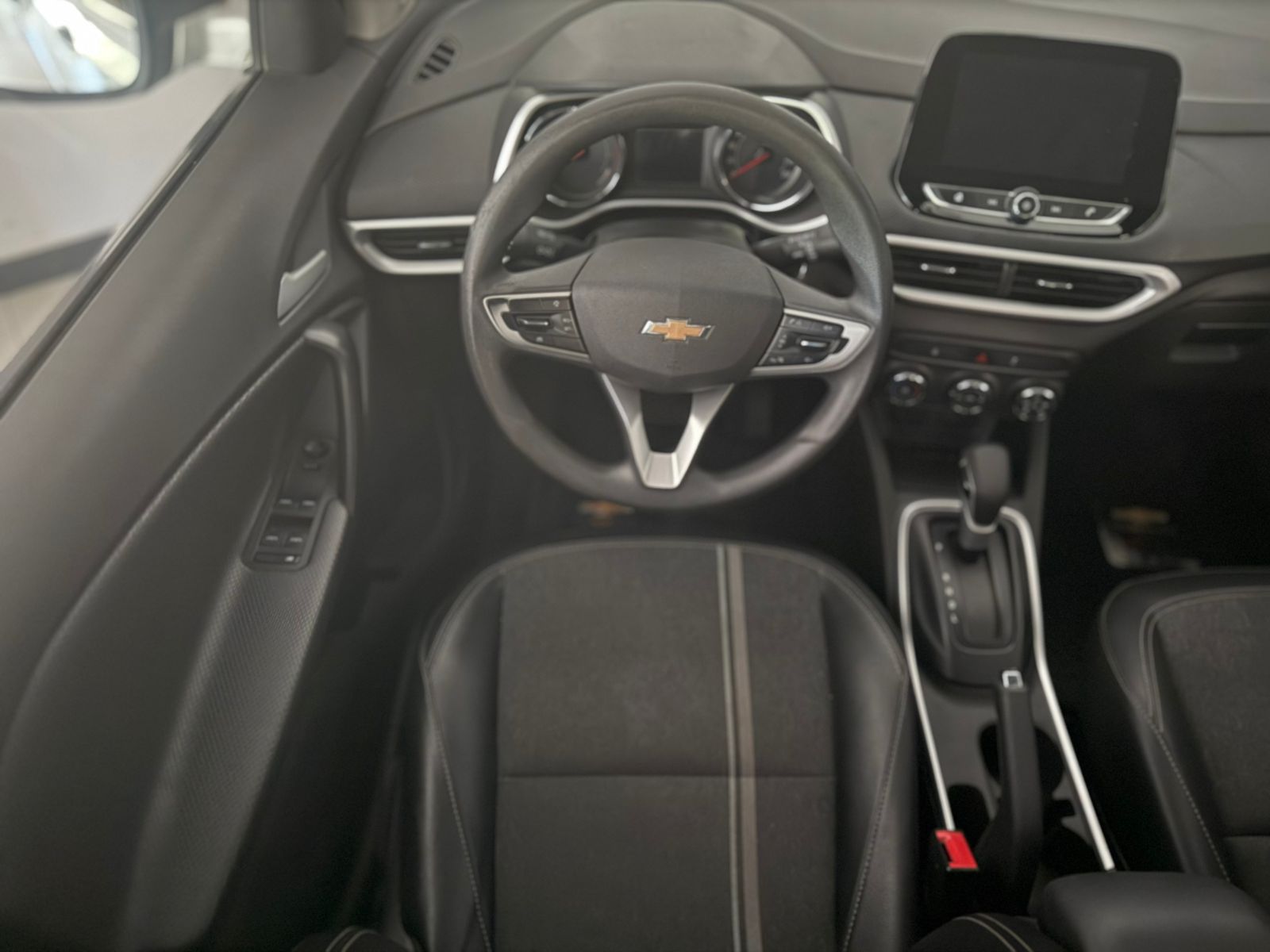 chevrolet-tracket-13.jpeg