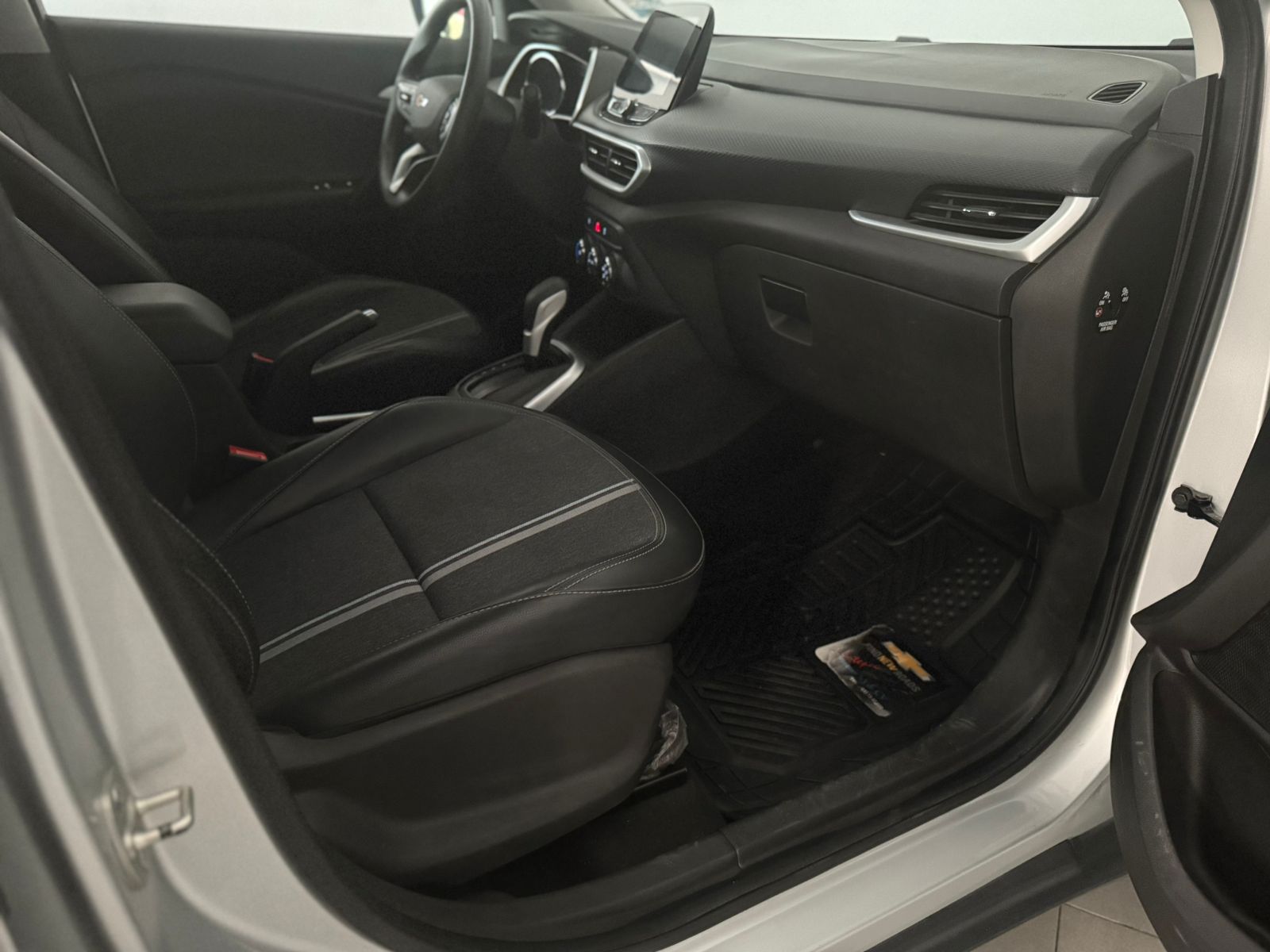 chevrolet-tracket-9.jpeg